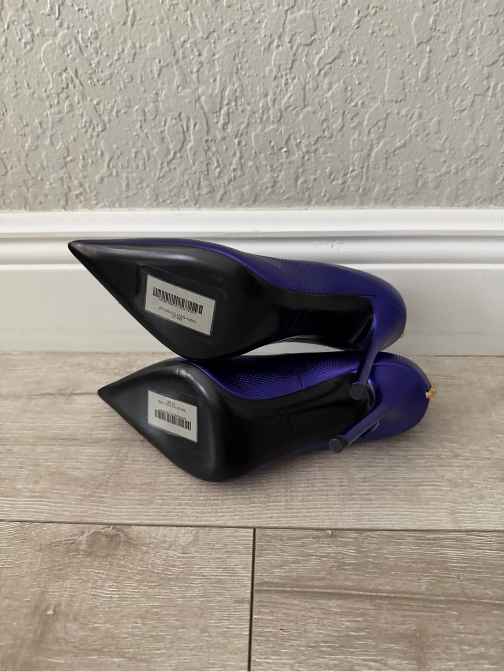 Tom Ford Purple Pointed Stiletto Heels with Gold Heel T women 37 U.S. 7 pumps - Picture 3 of 6